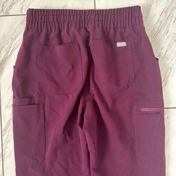 Small petite Deep Purple Figs Scrub Pants - Picture 5 of 8